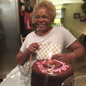 Meet your Posher, Alethia